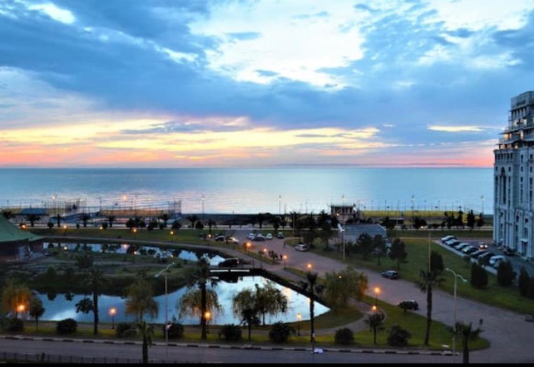 Gorgiladze Black Sea Apartment Batumi Exterior foto